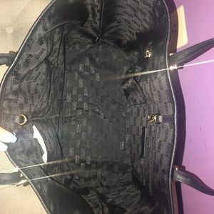 Michael Kors large tote in black